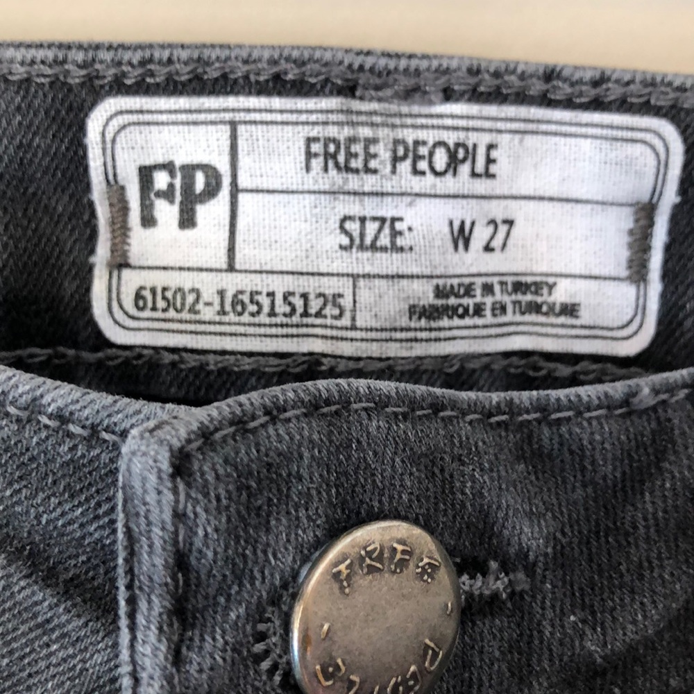 FREE PEOPLE CROPPED JEAN - Picture 2 of 6